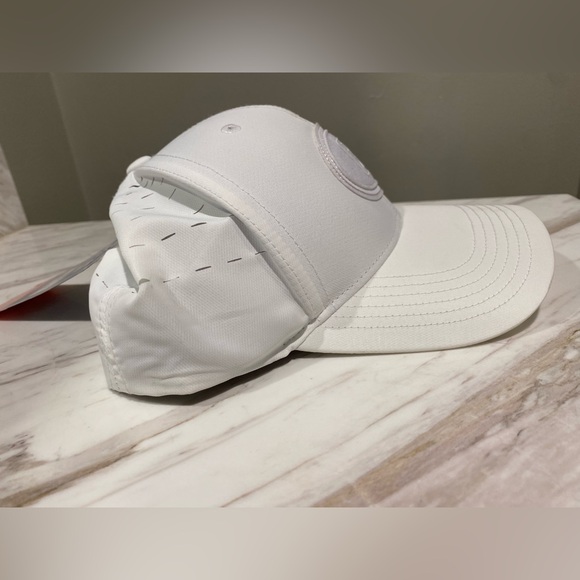 PGA Tour Pro Series Lightweight White Adjustable Golf Hat Baseball Cap NWT - Picture 6 of 9